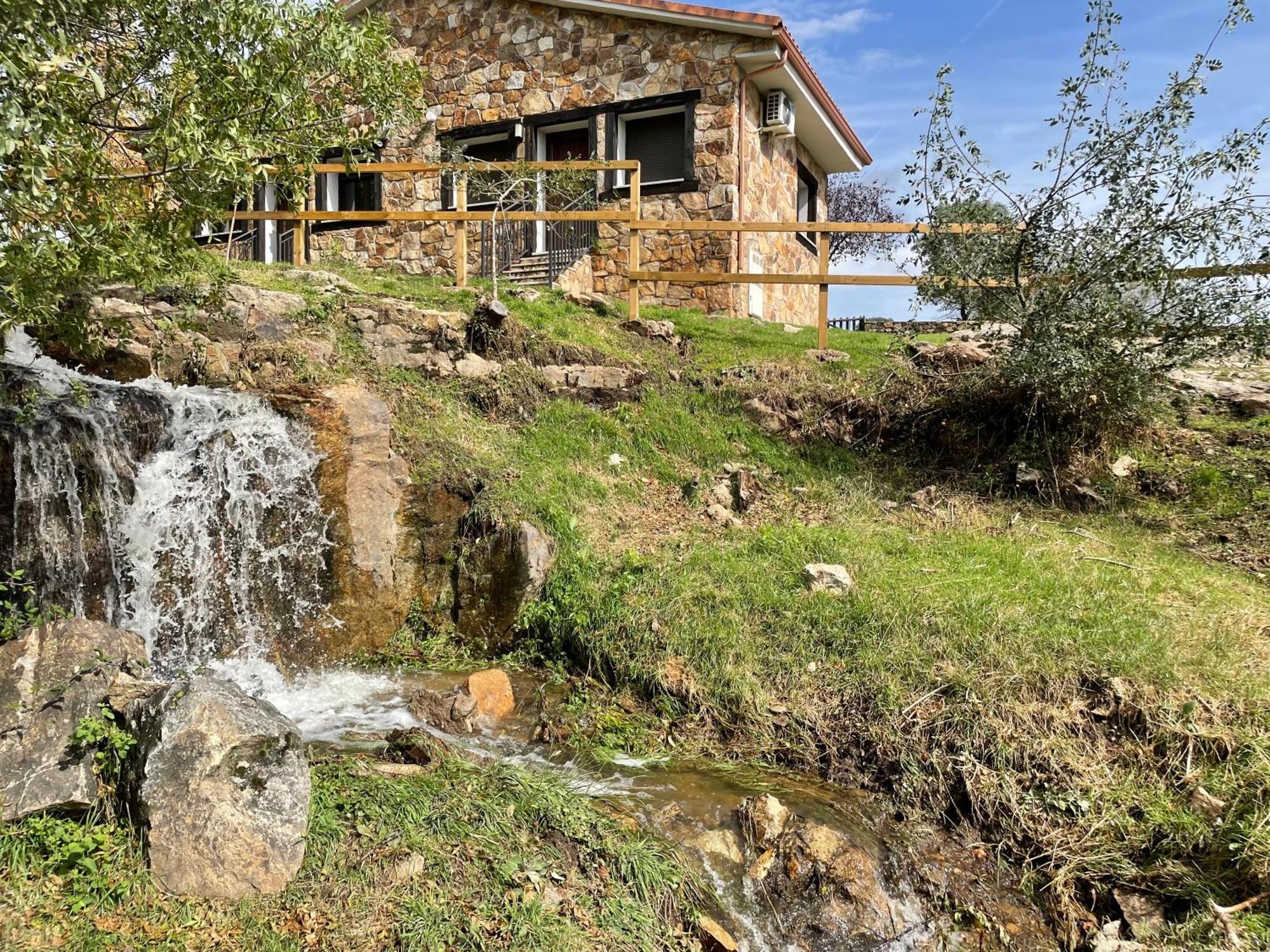 Apartamentos Los Pocillos Gargantilla del Lozoya Zewnętrze zdjęcie